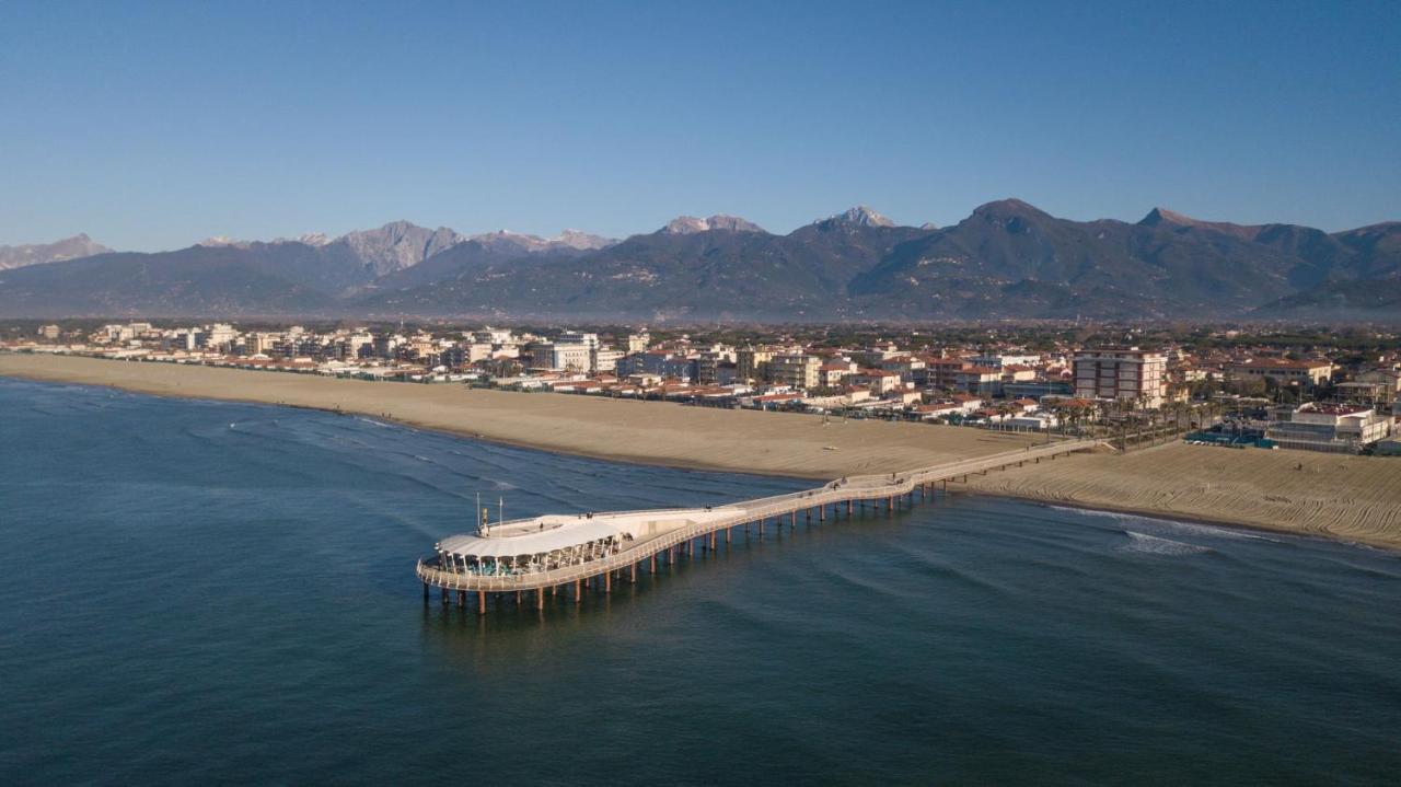 "Libeccio Apartment" Con Garage Privato Lido di Camaiore Luaran gambar